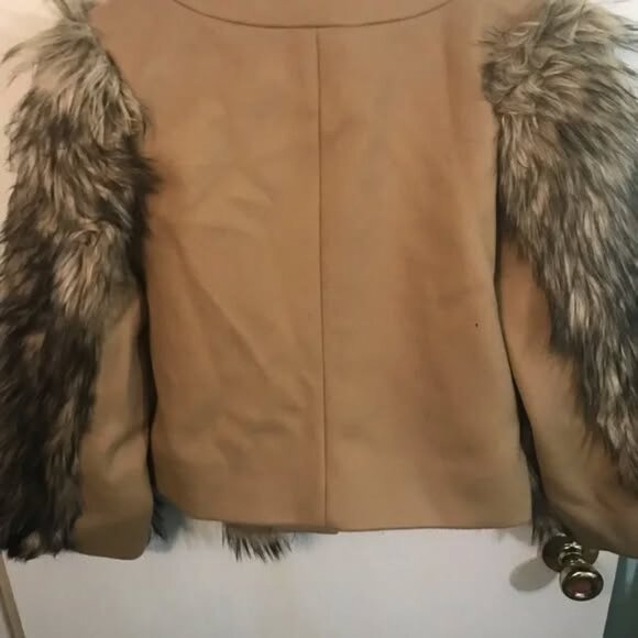 New* Michael Kors Faux Coyote Fur Jacket Size S $275 - Picture 4 of 7